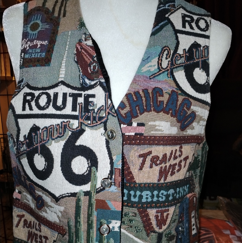 Mirrors brand women's vest size L